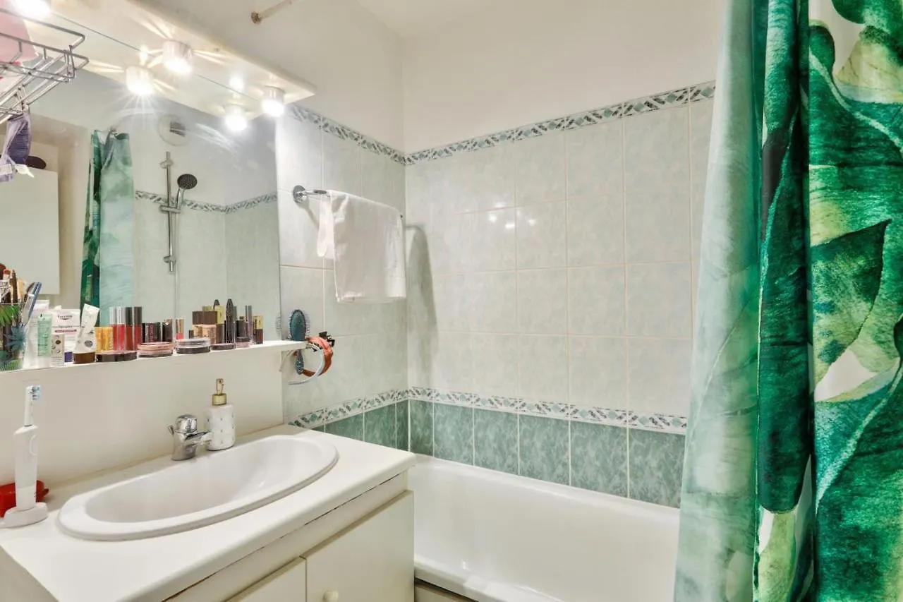Intimate Apartment For 2 - Paris 13E 0*,  France